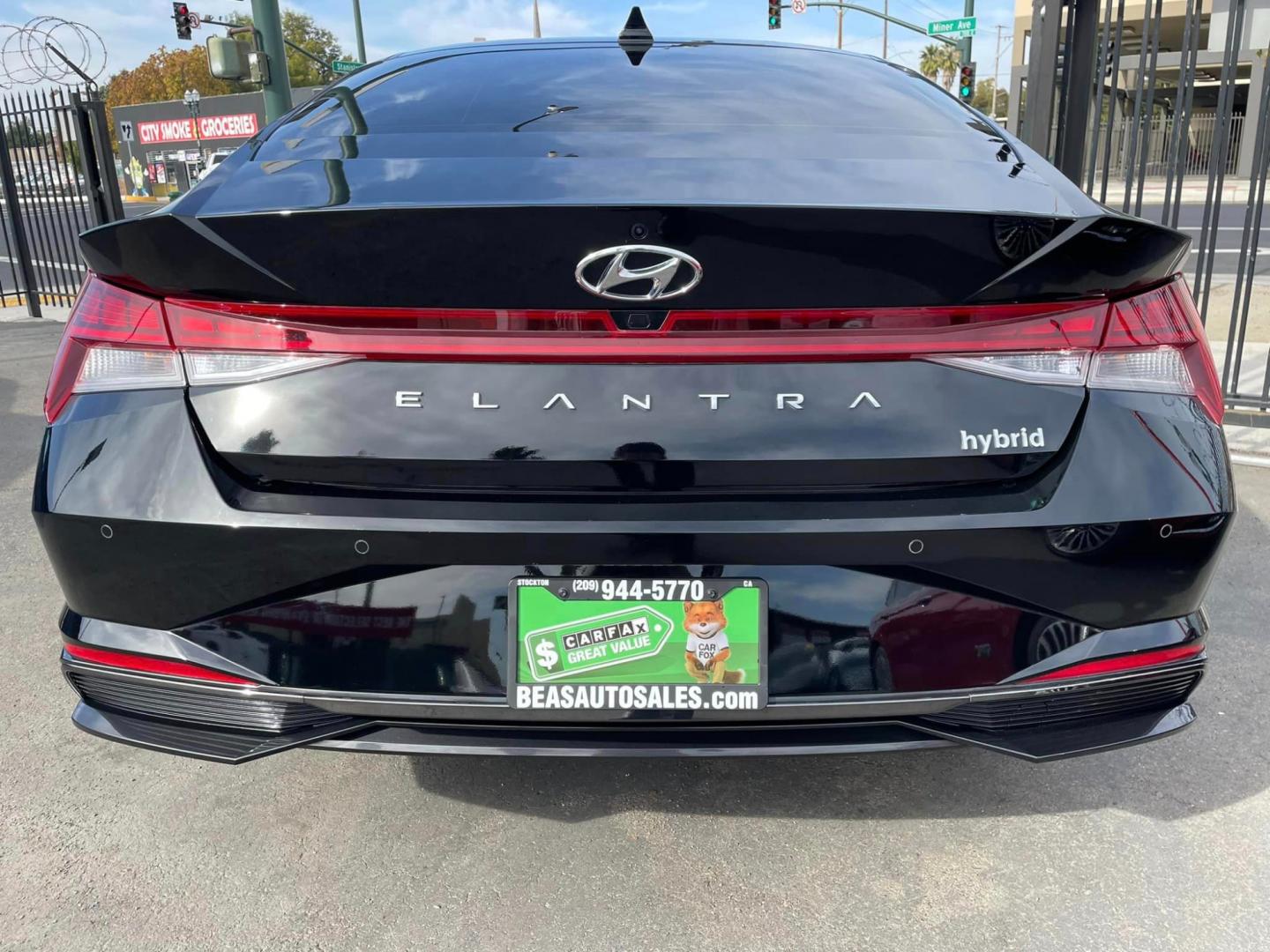 2023 BLACK /GRAY Hyundai Elantra Limited HEV Sedan 4D (KMHLN4AJ8PU) with an 4-Cyl, Hybrid, GDI, 1.6 Liter engine, Automatic, 6-Spd EcoShift DCT transmission, located at 744 E Miner Ave, Stockton, CA, 95202, (209) 944-5770, 37.956863, -121.282082 - PLUS TAXES AND FEES - Photo#12